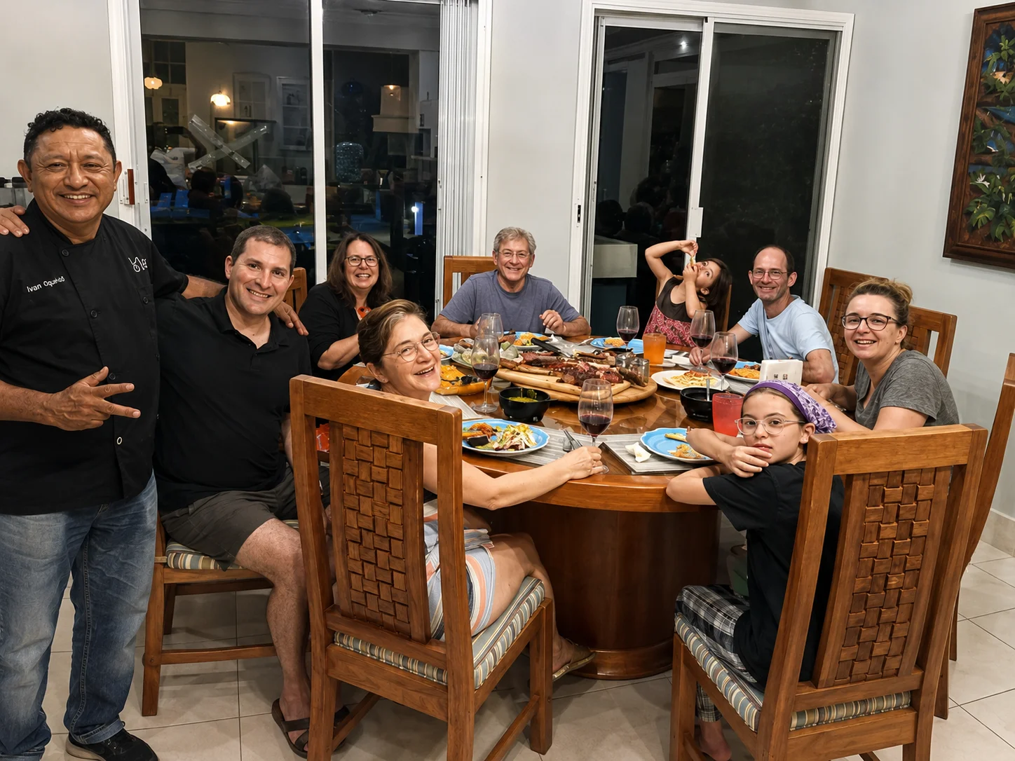 Cena privada de grupo servida por el chef en una villa de Cozumel